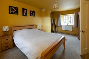 Yew House_Bedroom - click for photo gallery